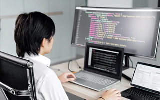 江苏 ,php声明和调用变量的符号是什么？